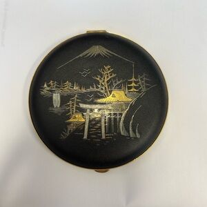 Black and Gold Japanese Damascene Compact